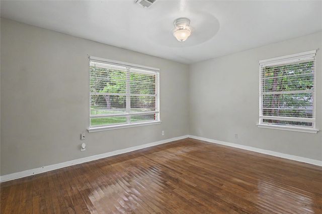 802 Cline Street, Huntsville, TX 77340