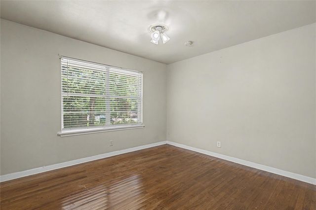 802 Cline Street, Huntsville, TX 77340