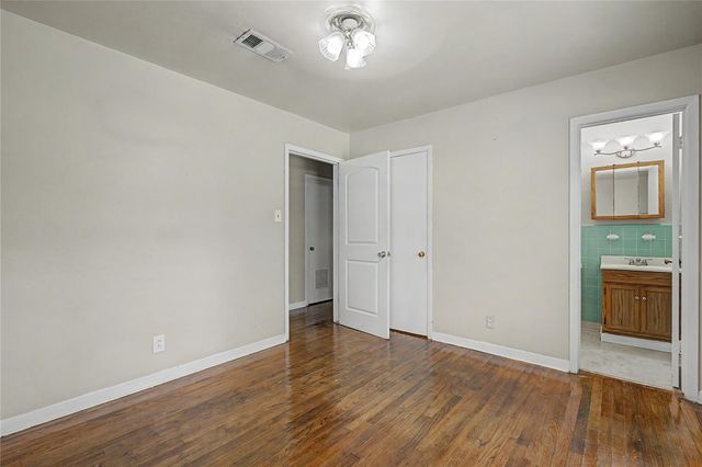 802 Cline Street, Huntsville, TX 77340