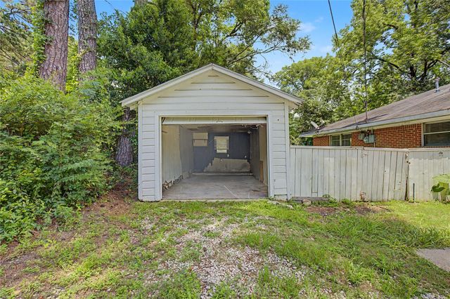 802 Cline Street, Huntsville, TX 77340