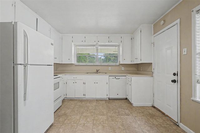 802 Cline Street, Huntsville, TX 77340
