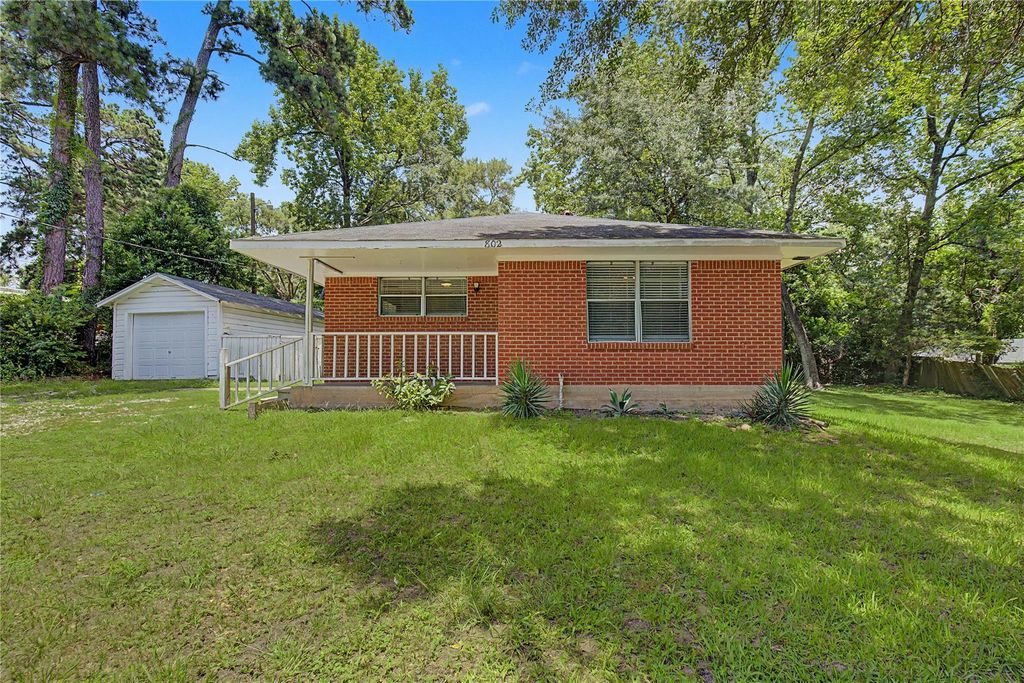 802 Cline Street, Huntsville, TX 77340