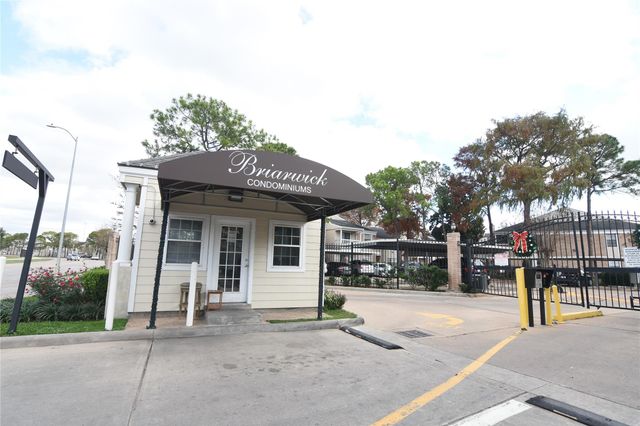 2750 Holly Hall Street 1309, Houston, TX 77054