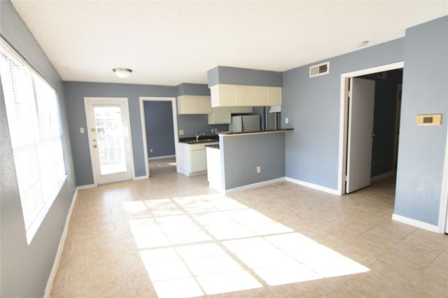 2750 Holly Hall Street 1309, Houston, TX 77054