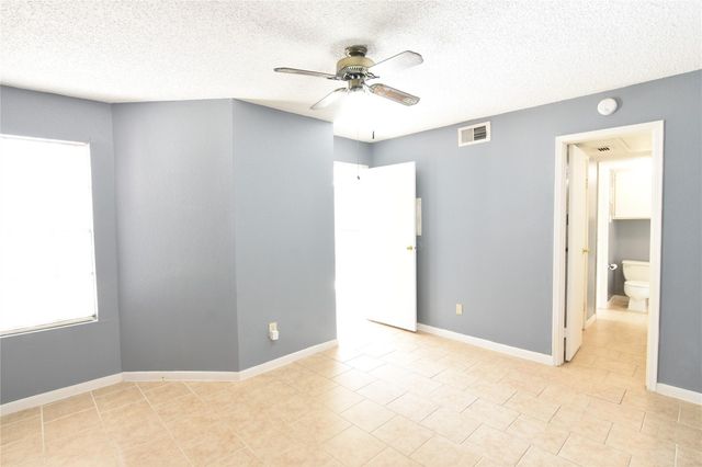 2750 Holly Hall Street 1309, Houston, TX 77054