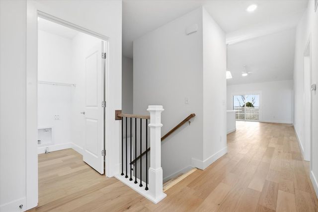 8 Stone Mill Court, Bloomington, IL 61705