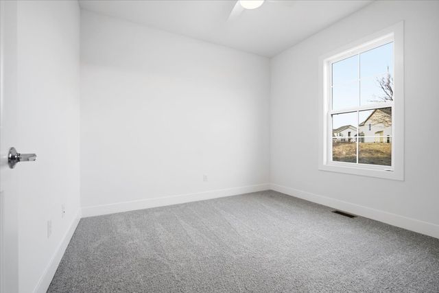 8 Stone Mill Court, Bloomington, IL 61705