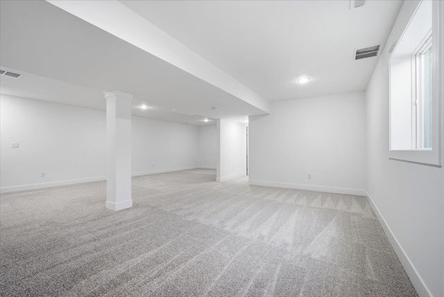 8 Stone Mill Court, Bloomington, IL 61705