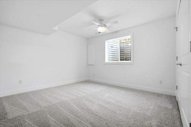 8 Stone Mill Court, Bloomington, IL 61705