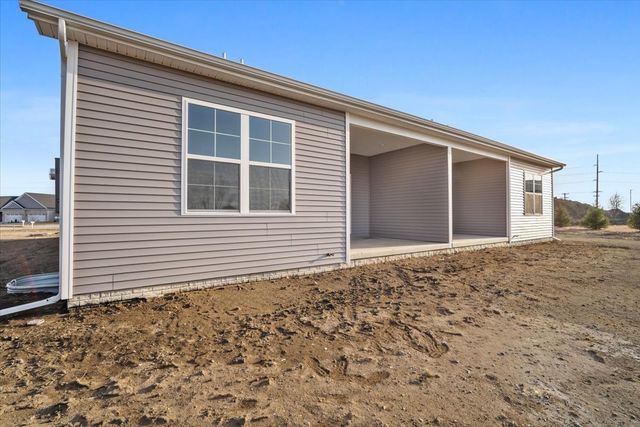 8 Stone Mill Court, Bloomington, IL 61705