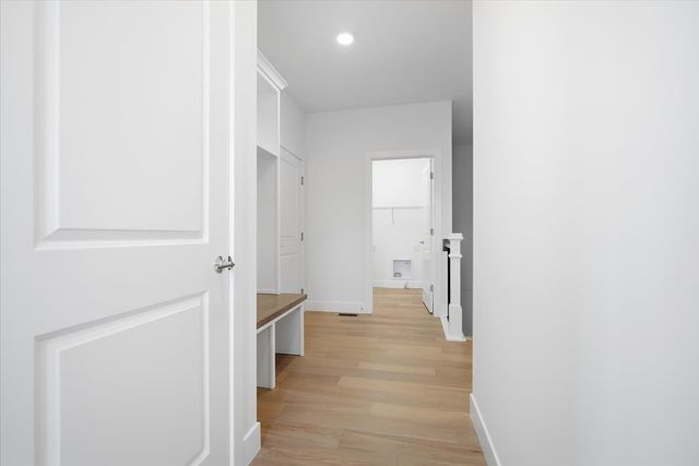 8 Stone Mill Court, Bloomington, IL 61705