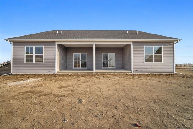 8 Stone Mill Court, Bloomington, IL 61705