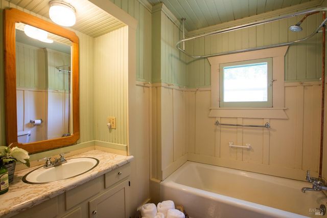 24850 East Ln, Covelo, CA 95428