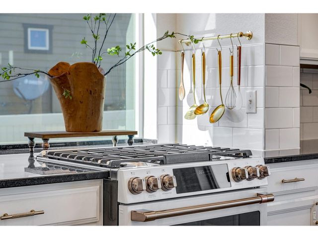 385 Poppy View Ln, Erie, CO 80516