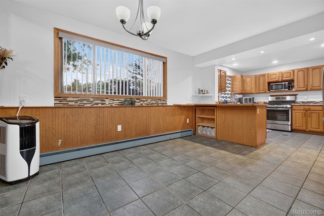 1155 Dolane Boulevard, White Lake Charter Township, MI 48383