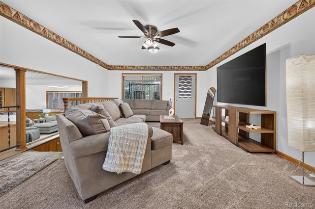 1155 Dolane Boulevard, White Lake Charter Township, MI 48383