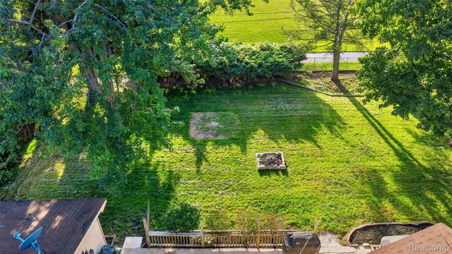 1155 Dolane Boulevard, White Lake Charter Township, MI 48383
