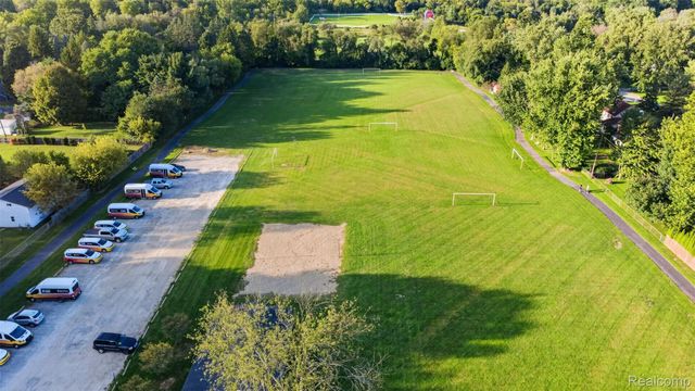 1155 Dolane Boulevard, White Lake Charter Township, MI 48383