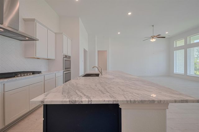 2911 Golden Isle Drive, Texas City, TX 77568