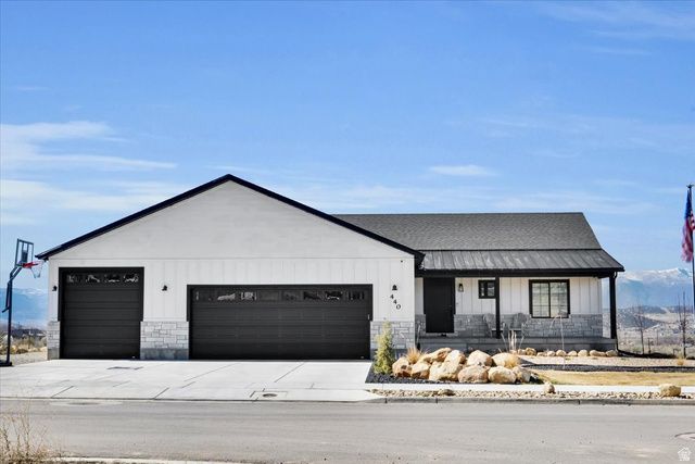 440 N 725 E, Mt Pleasant, UT 84647