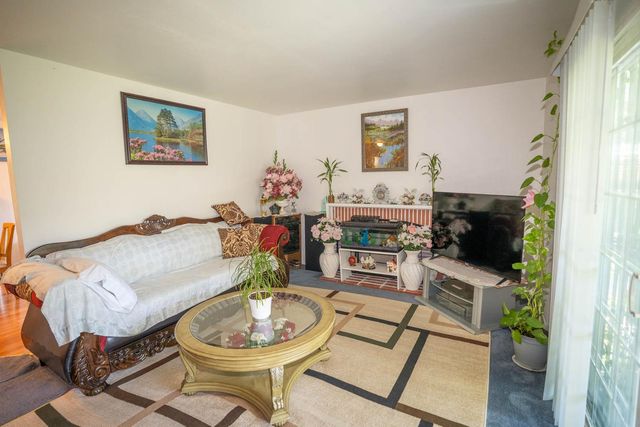 10444 Rockingham Dr, Rancho Cordova, CA 95670