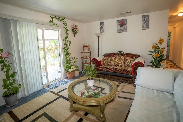 10444 Rockingham Dr, Rancho Cordova, CA 95670