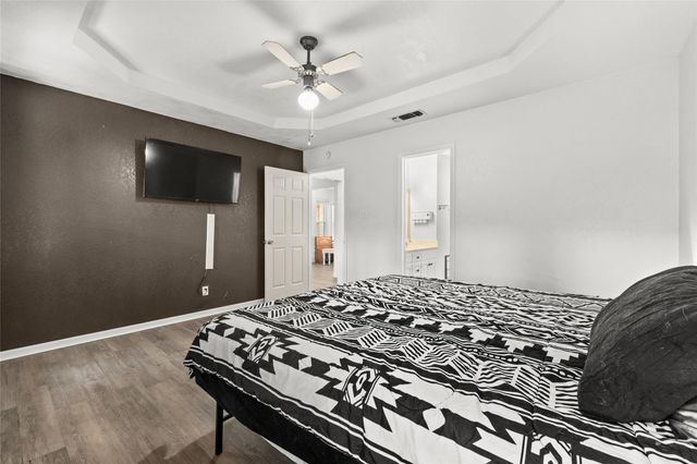 2210 Barry DR, Killeen, TX 76543