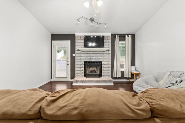 2210 Barry DR, Killeen, TX 76543