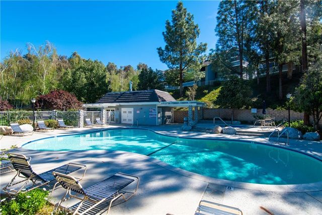 26961 Rainbow Glen 735, Canyon Country, CA 91351