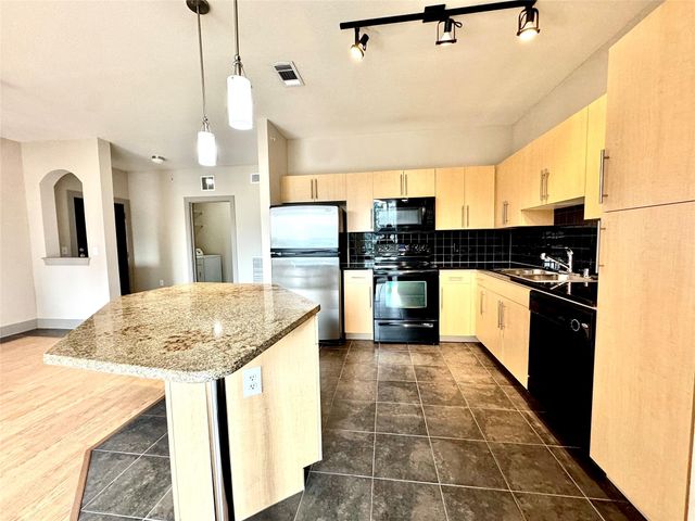 3660 Richmond Avenue 167, Houston, TX 77046