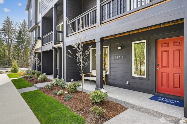 34112 Pinnacle Peak Avenue SE, Black Diamond, WA 98010