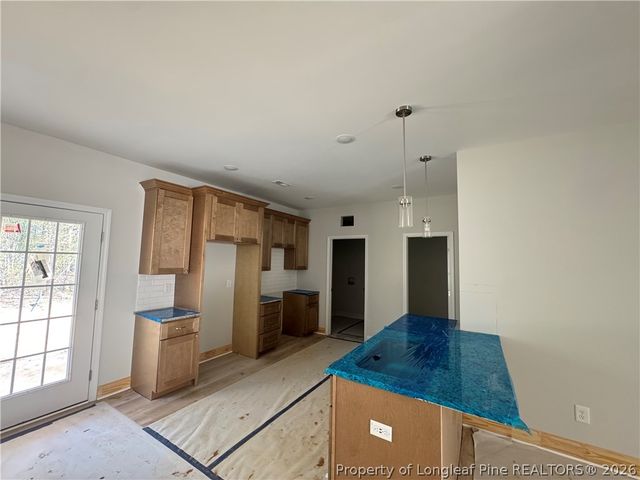 213 E 7th Avenue, Raeford, NC 28376