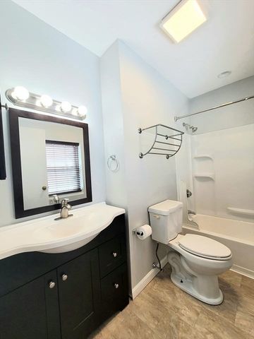 391 Hyde Park Ave 206, Boston, MA 02131