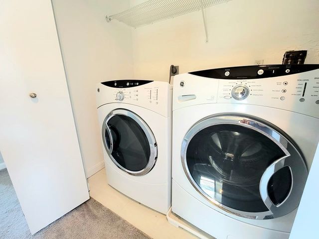 391 Hyde Park Ave 206, Boston, MA 02131