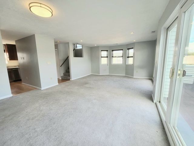 391 Hyde Park Ave 206, Boston, MA 02131