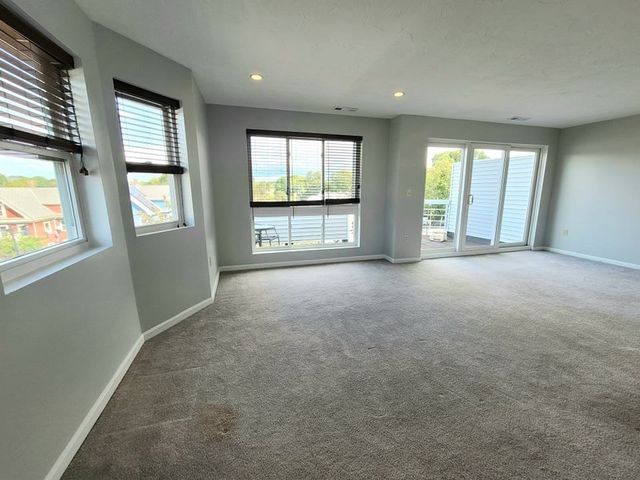 391 Hyde Park Ave 206, Boston, MA 02131