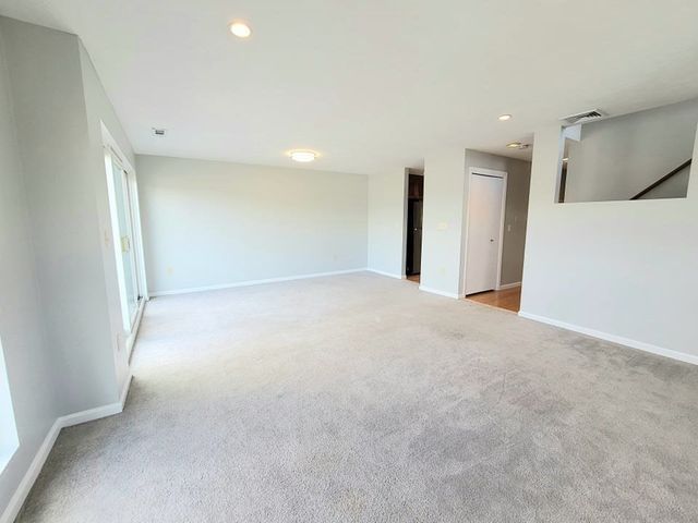 391 Hyde Park Ave 206, Boston, MA 02131