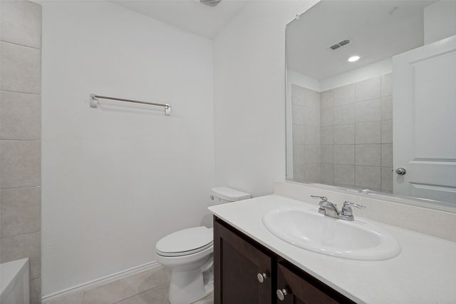 14045 Ilderton Street, Pilot Point, TX 76258
