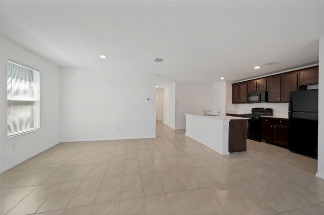 14045 Ilderton Street, Pilot Point, TX 76258