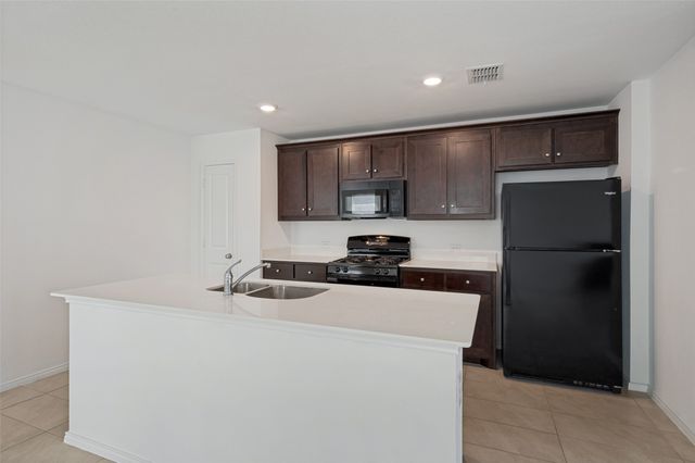 14045 Ilderton Street, Pilot Point, TX 76258