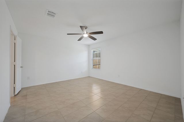 14045 Ilderton Street, Pilot Point, TX 76258