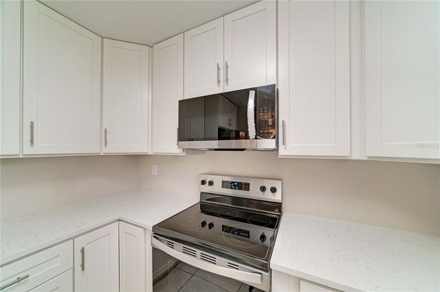 4502 33RD AVENUE W, Bradenton, FL 34209