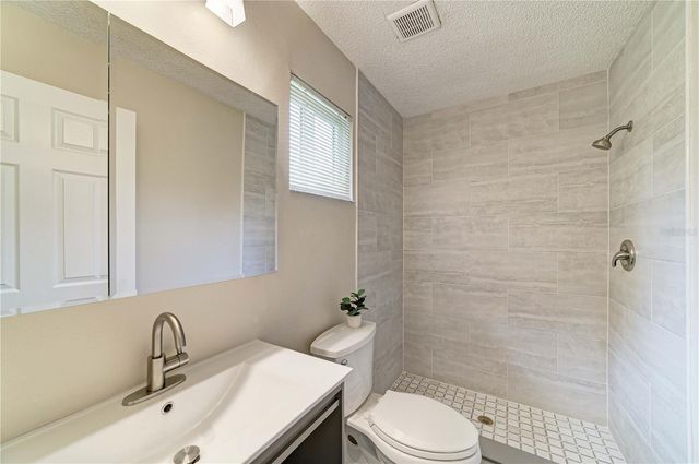 4502 33RD AVENUE W, Bradenton, FL 34209