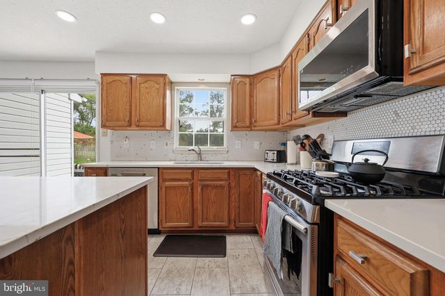9059 ALLINGTON MANOR CIR W, Frederick, MD 21703