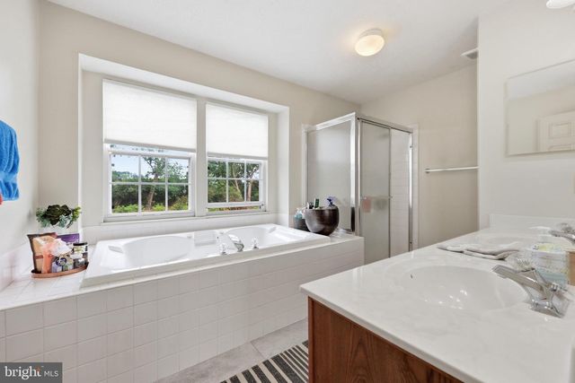 9059 ALLINGTON MANOR CIR W, Frederick, MD 21703