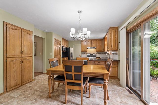 33 PHEASANT COURT, Appleton, WI 54915
