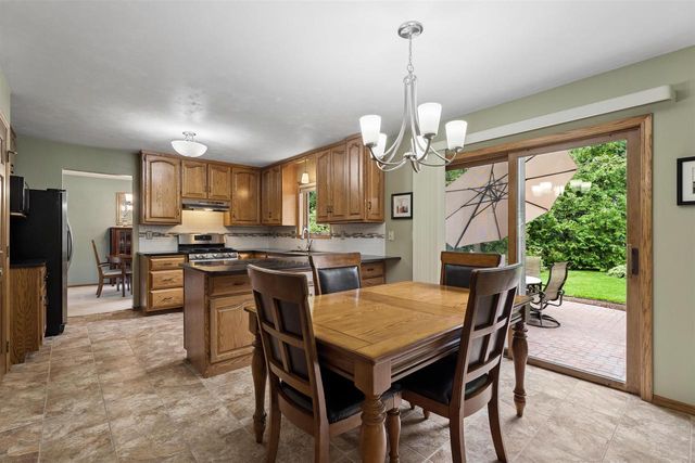 33 PHEASANT COURT, Appleton, WI 54915