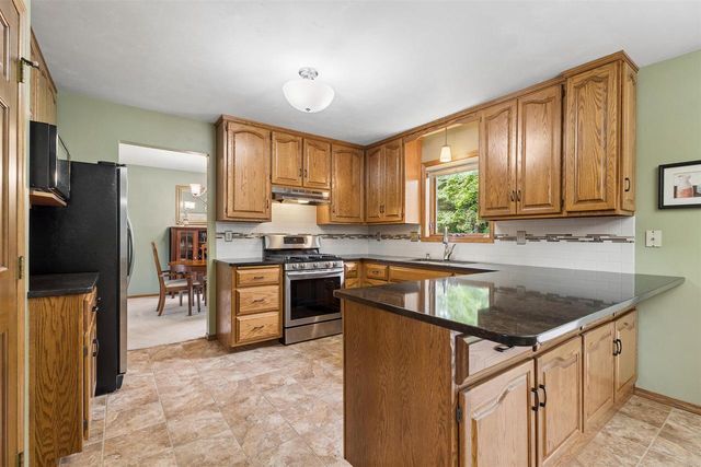 33 PHEASANT COURT, Appleton, WI 54915