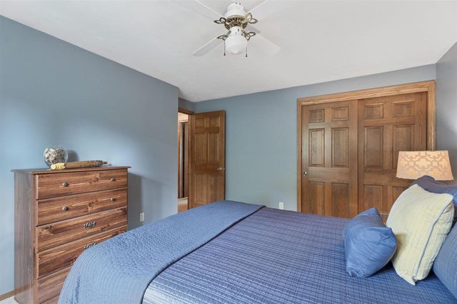 33 PHEASANT COURT, Appleton, WI 54915