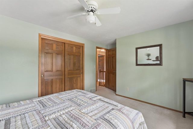 33 PHEASANT COURT, Appleton, WI 54915
